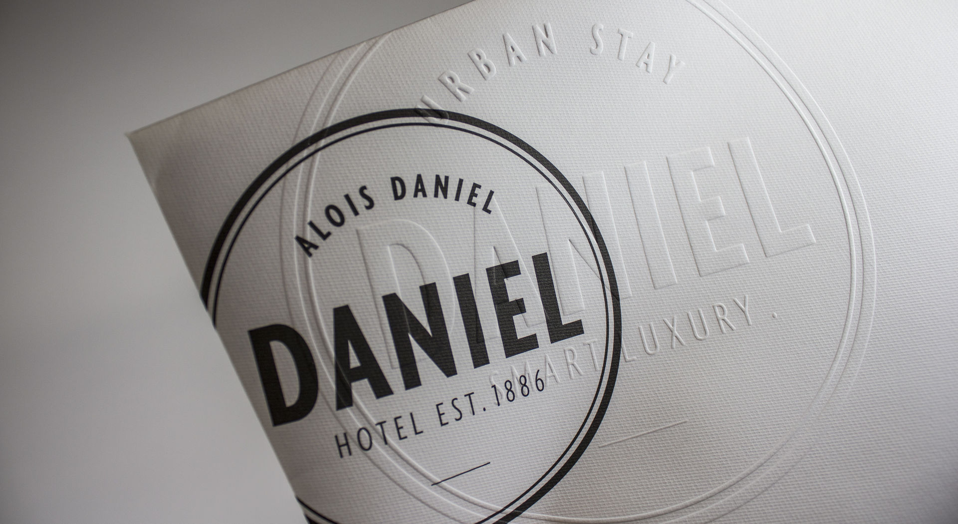 Hotel Daniel, Kuvert, Einladung