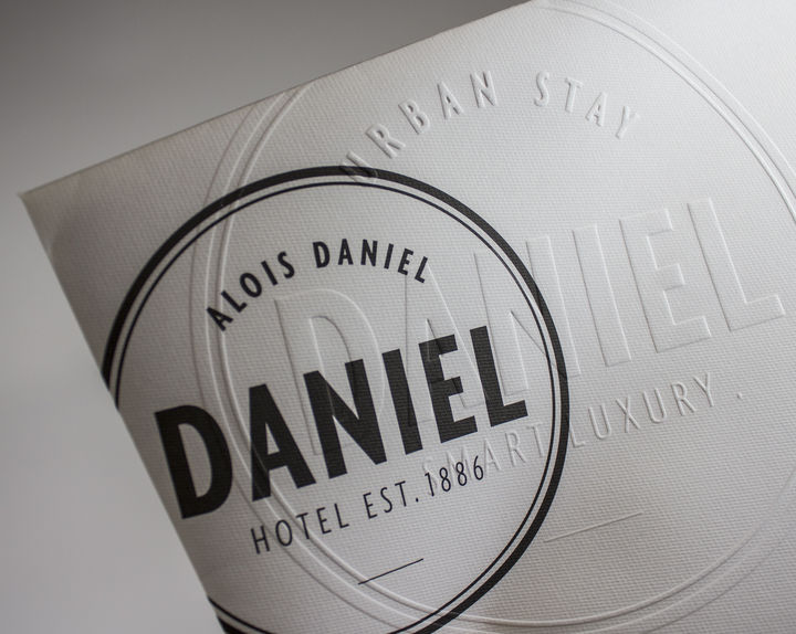 Hotel Daniel, Kuvert, Einladung