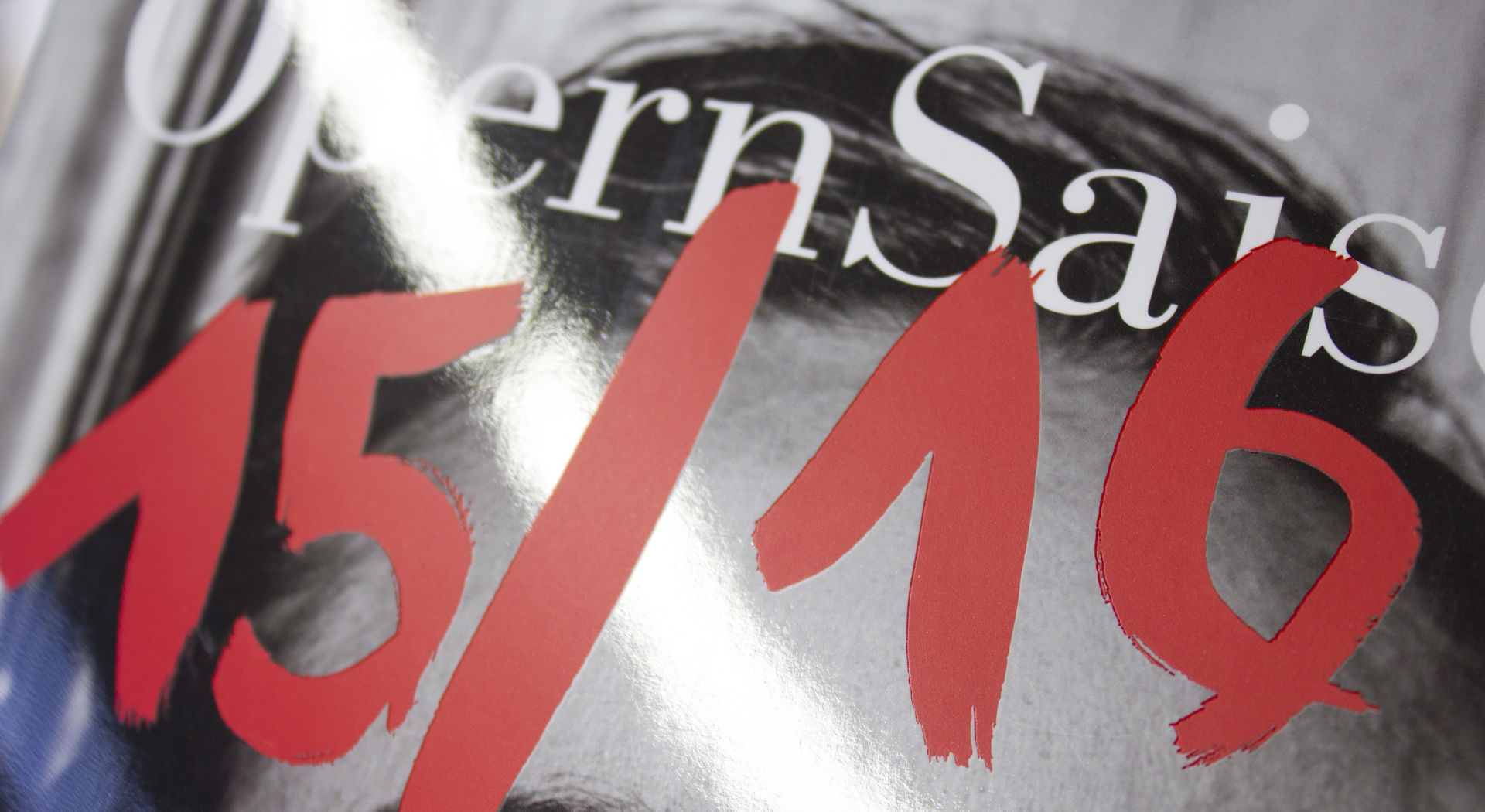 Magazin, Jahresvorschauheft, Klebebindung, UV-Lack, Cover, Opernhaus Graz