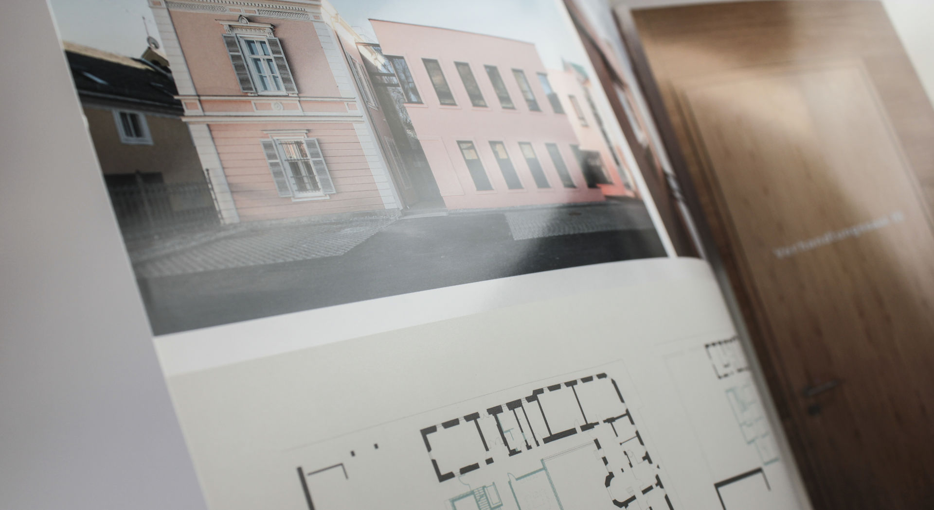 Ederer + Haghirian, Folder, Architektur, Drip-off